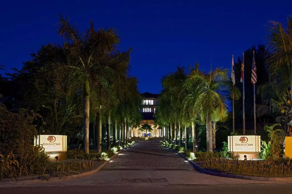DoubleTree by Hilton Seychelles Allamanda Resort